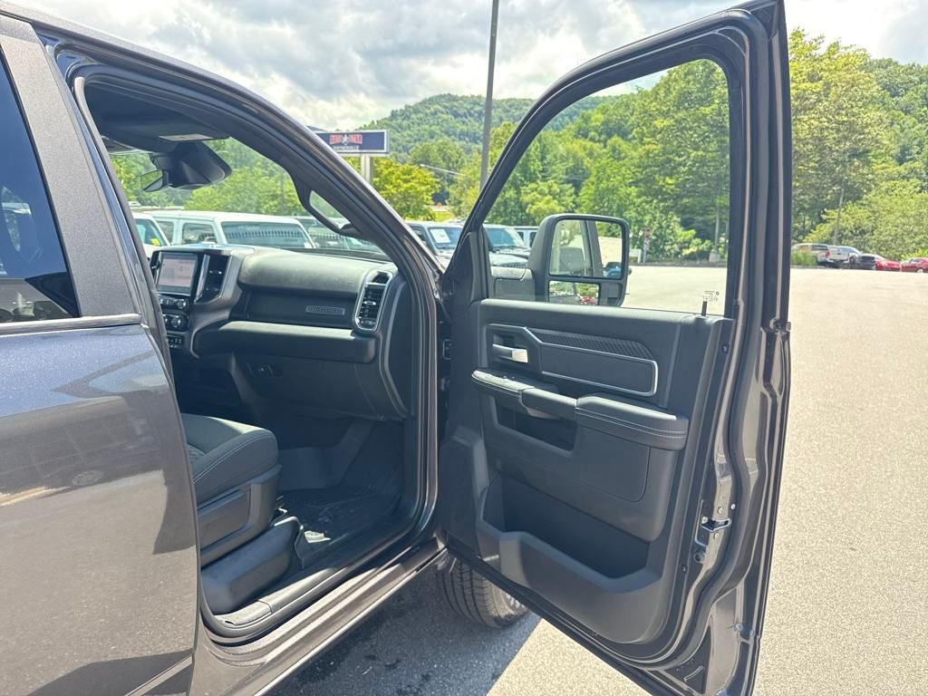 new 2025 Ram 2500 car