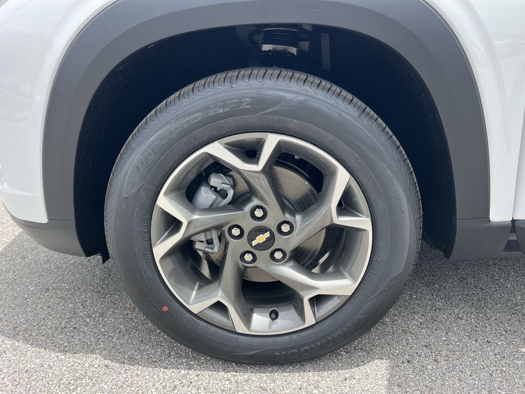 new 2025 Chevrolet Trax car, priced at $22,862