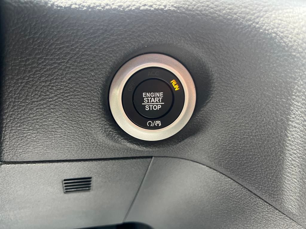 new 2025 Chrysler Pacifica car, priced at $43,527