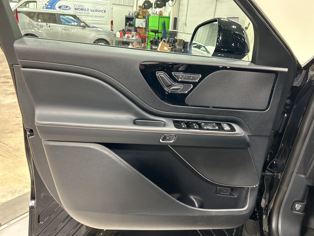 new 2026 Lincoln Aviator car, priced at $62,977