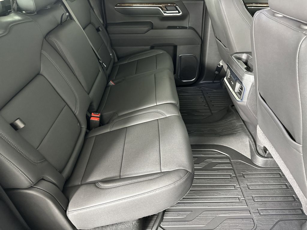 new 2025 GMC Sierra 1500 car, priced at $60,424