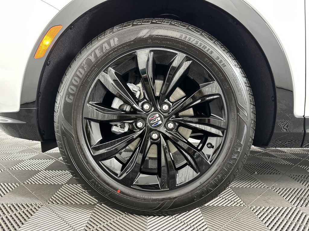 new 2025 Buick Envista car, priced at $29,075