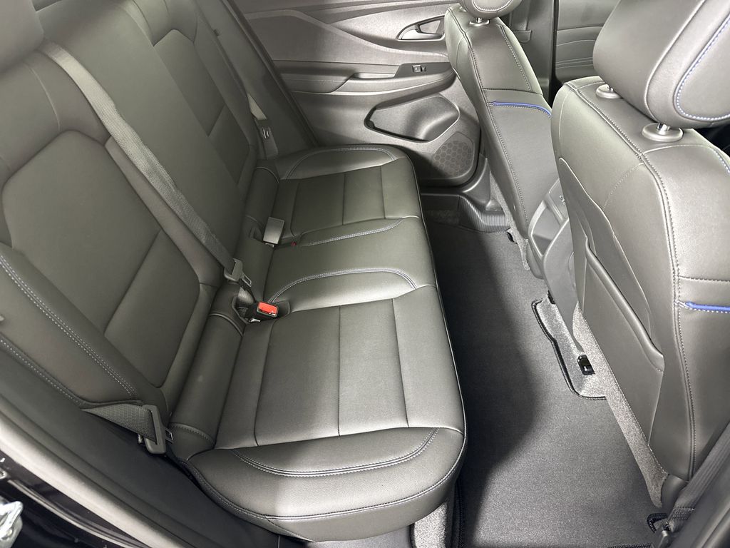 new 2025 Buick Envista car, priced at $29,570