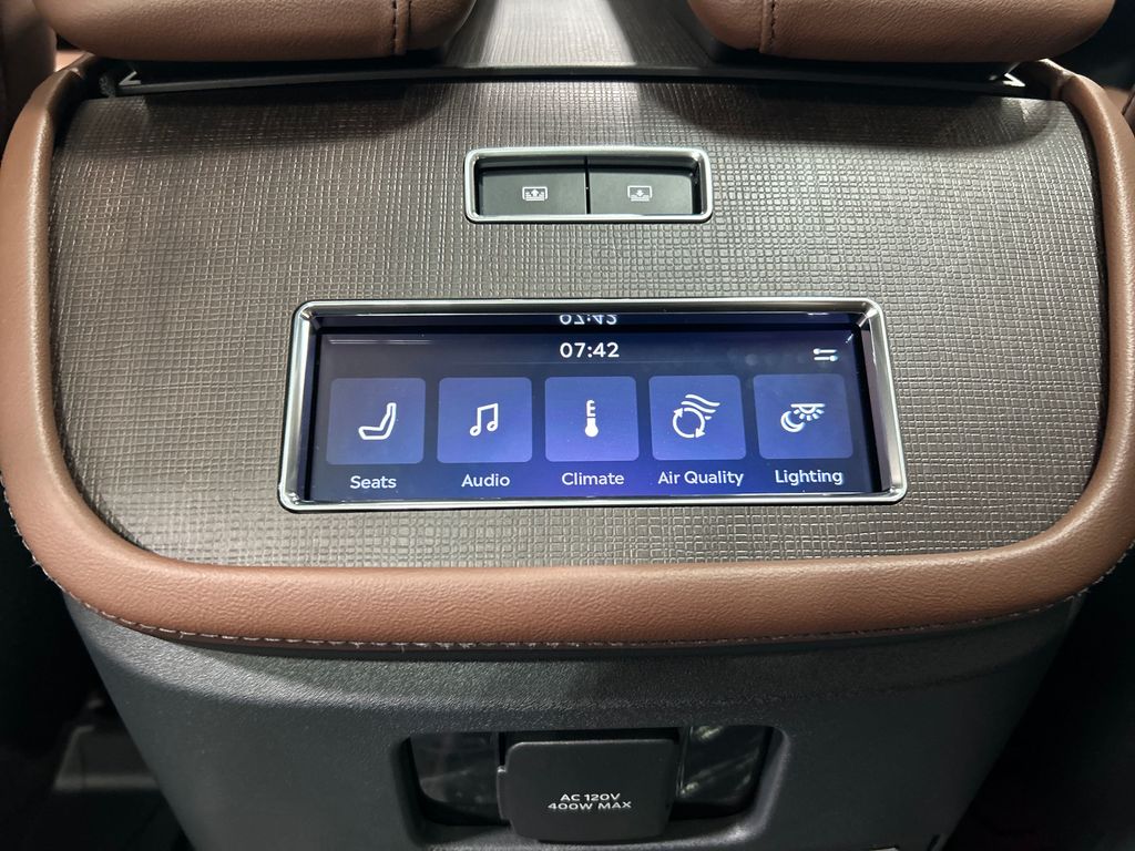 new 2025 Lincoln Navigator car, priced at $108,790