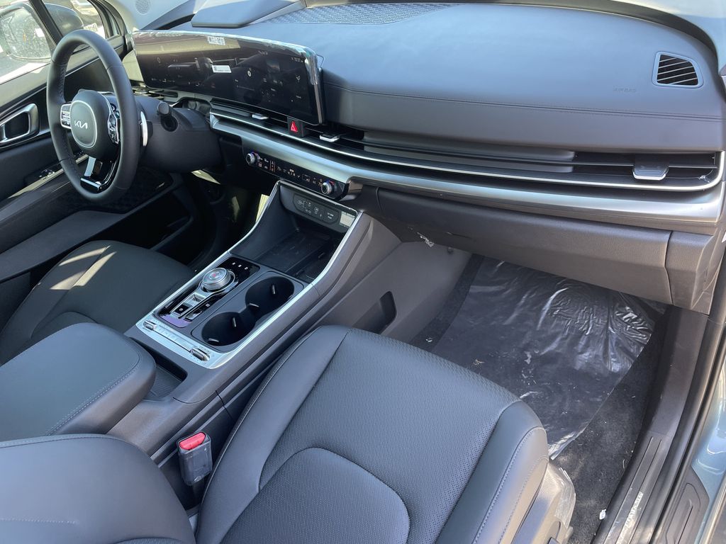 new 2026 Kia Carnival Hybrid car, priced at $52,521