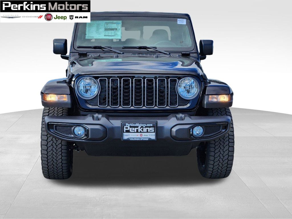 new 2025 Jeep Gladiator car, priced at $41,974