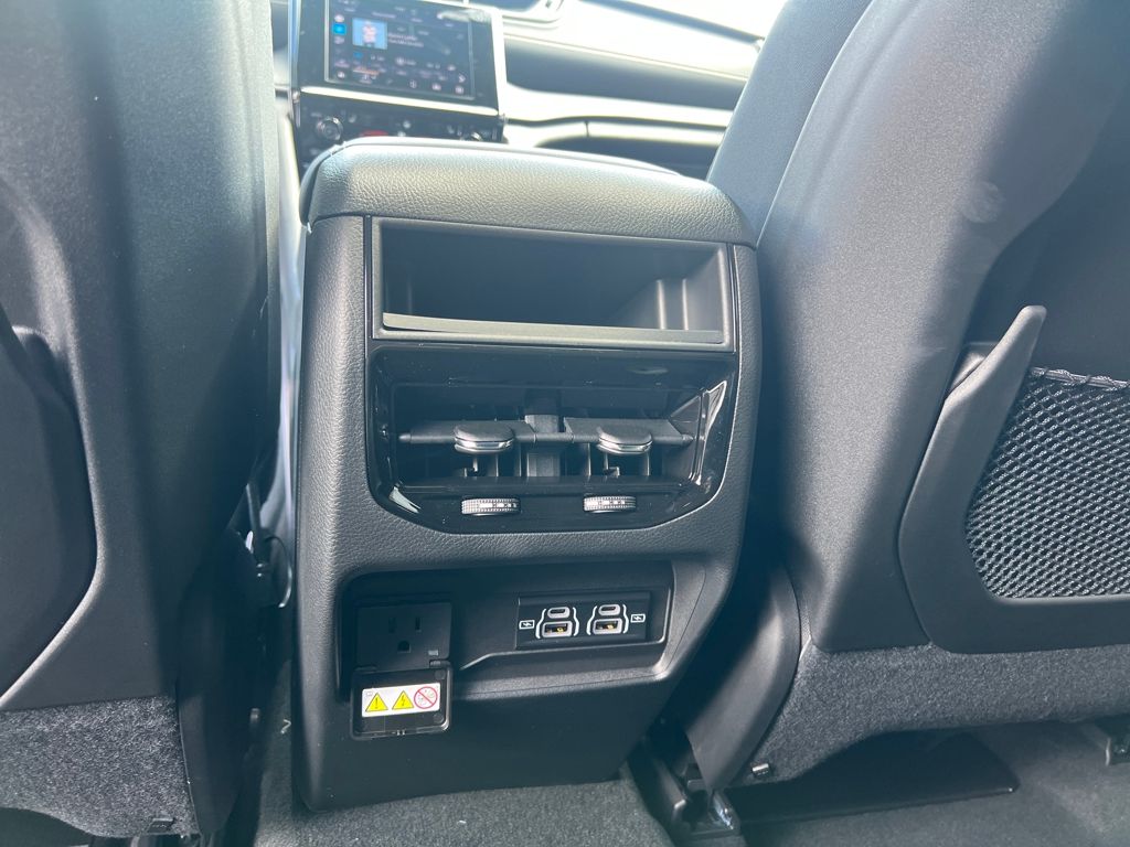 new 2025 Jeep Grand Cherokee car, priced at $38,900