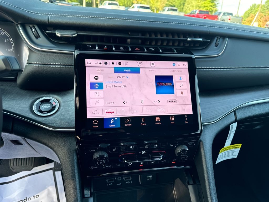 new 2025 Jeep Grand Cherokee L car, priced at $59,990
