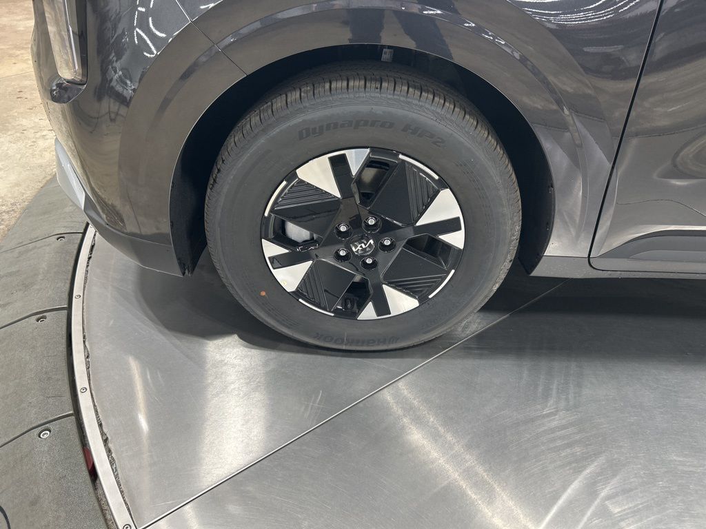new 2026 Kia Carnival Hybrid car, priced at $40,982