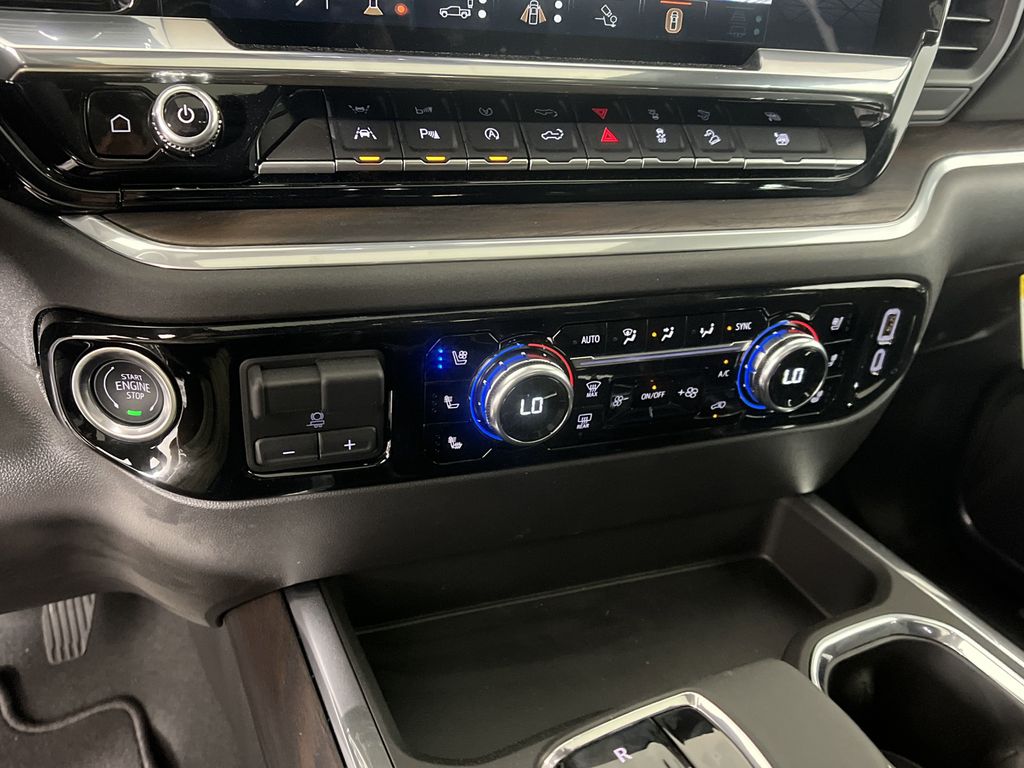 new 2025 GMC Sierra 1500 car, priced at $58,970