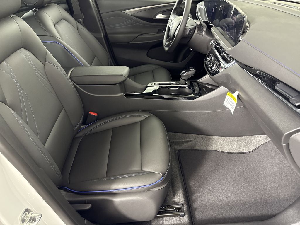 new 2025 Buick Envista car, priced at $29,075