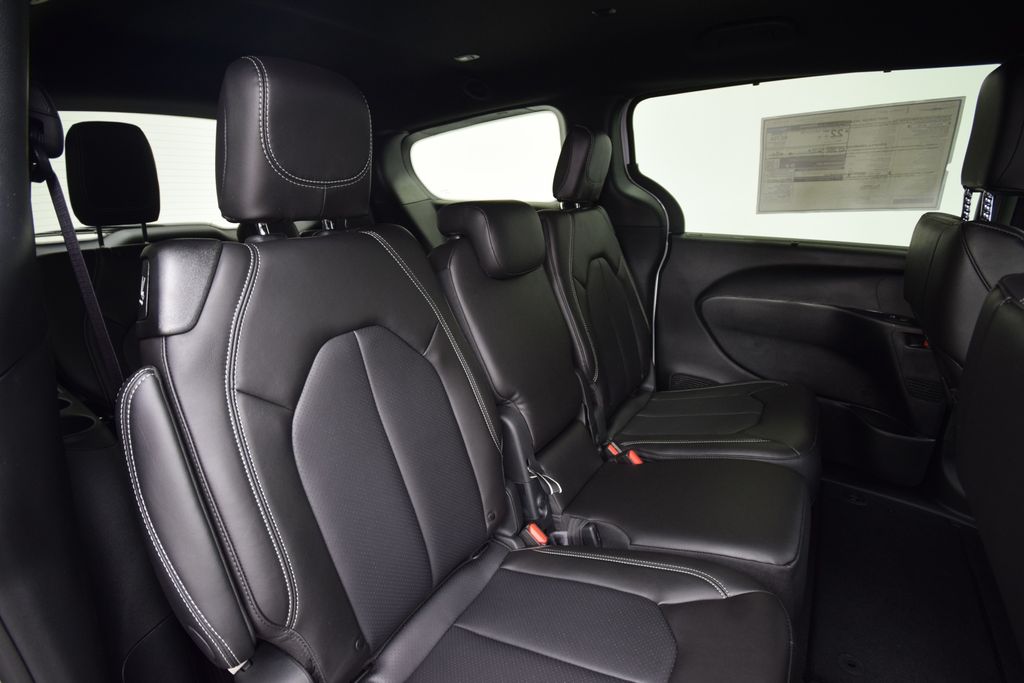 new 2026 Chrysler Pacifica car, priced at $44,544