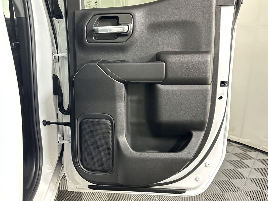 new 2025 GMC Sierra 1500 car, priced at $44,345