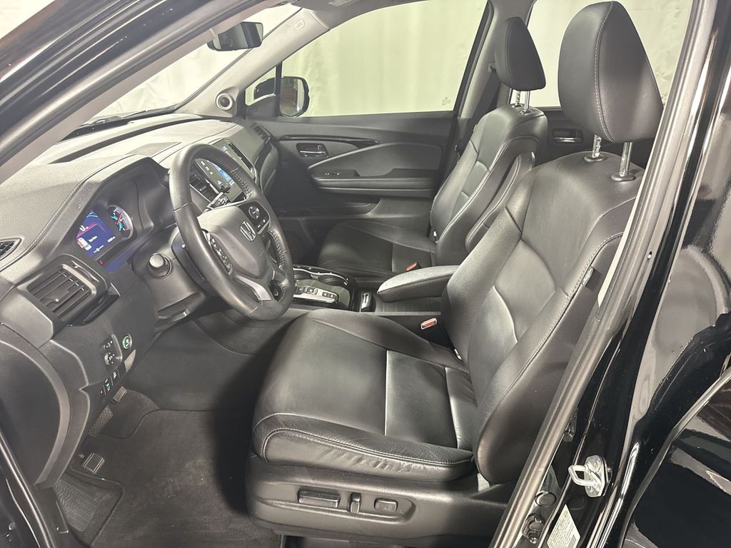used 2022 Honda Pilot car, priced at $34,997