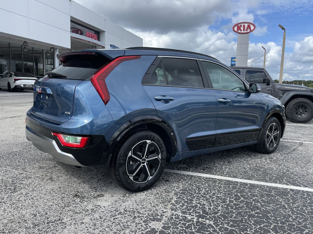 new 2025 Kia Niro car, priced at $33,003