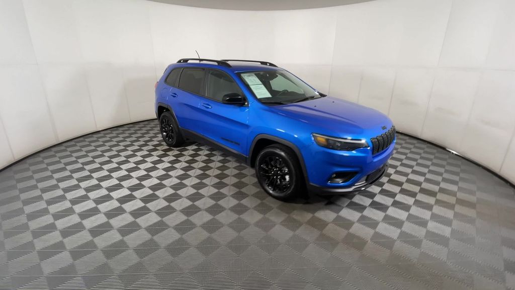 used 2023 Jeep Cherokee car, priced at $20,597