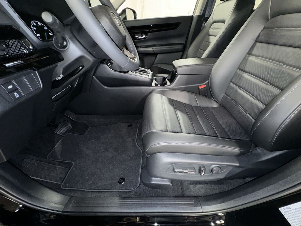 new 2025 Honda CR-V car, priced at $37,895