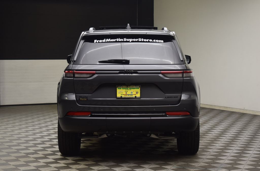 new 2025 Jeep Grand Cherokee car, priced at $51,480