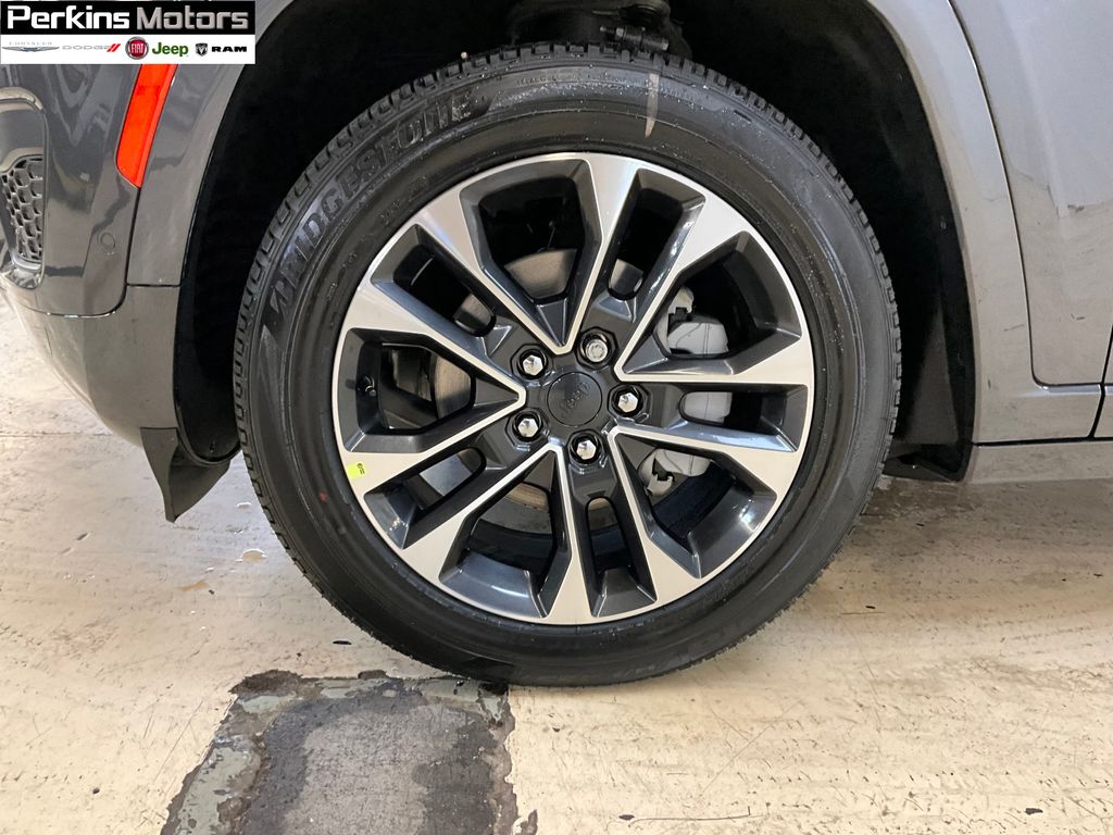 new 2025 Jeep Grand Cherokee car, priced at $59,841