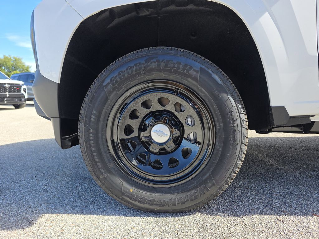 new 2026 Chevrolet Colorado car, priced at $28,800