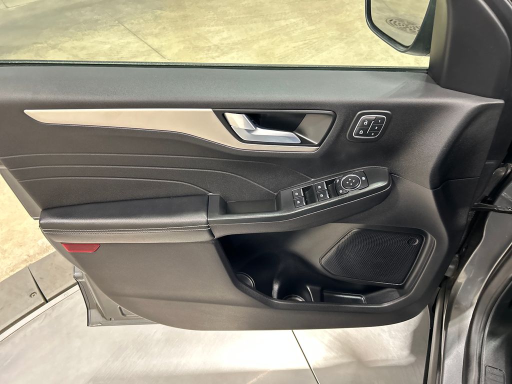used 2022 Ford Escape car, priced at $26,163