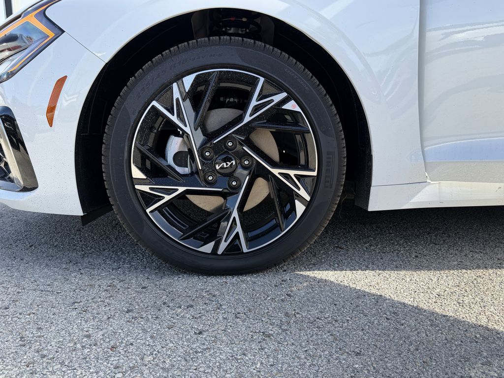 new 2026 Kia K5 car, priced at $27,728