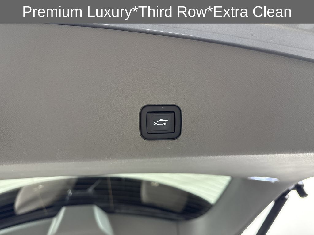 used 2022 Cadillac XT6 car, priced at $34,997