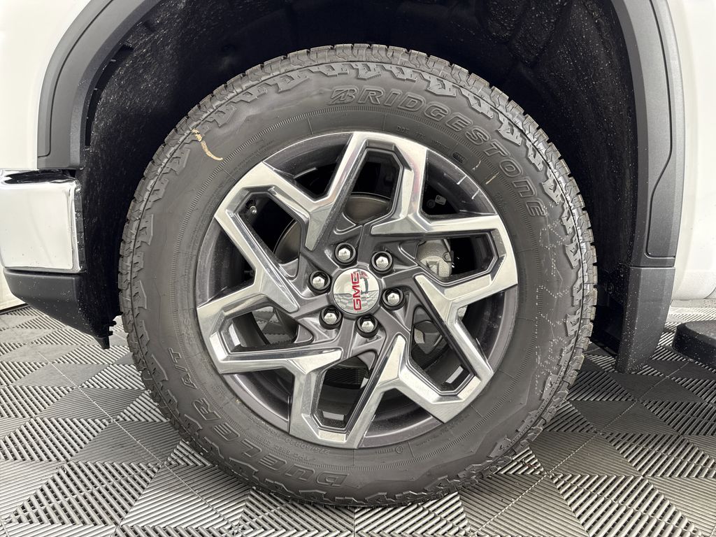 new 2026 GMC Sierra 1500 car, priced at $60,925