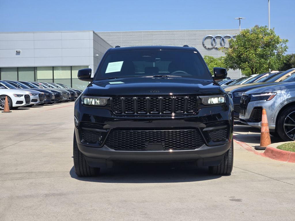 used 2025 Jeep Grand Cherokee car, priced at $35,695