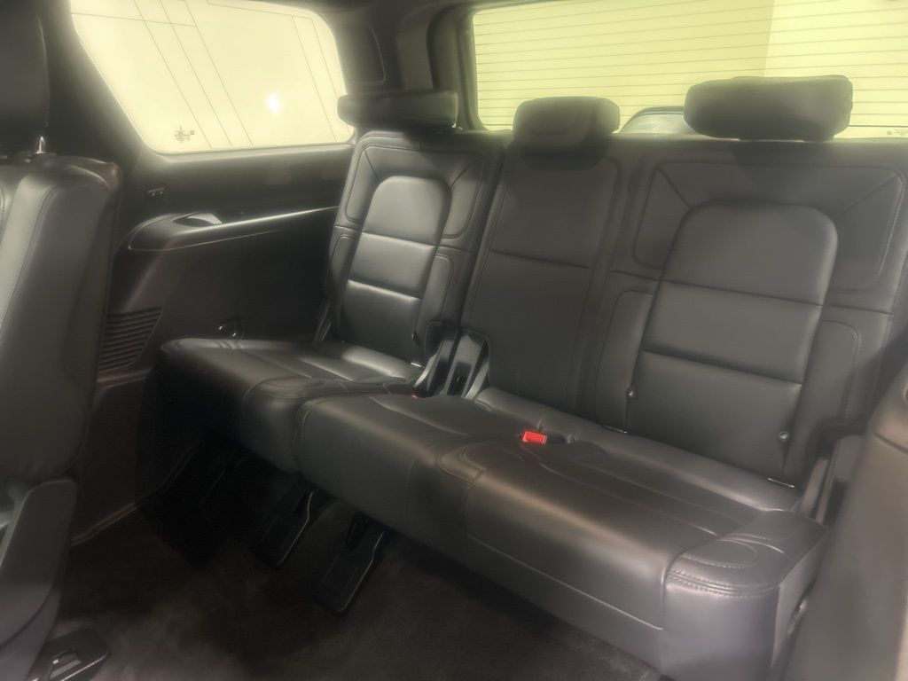 used 2022 Lincoln Navigator car, priced at $58,127