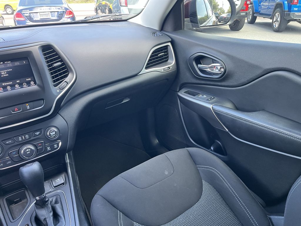 used 2021 Jeep Cherokee car, priced at $14,995