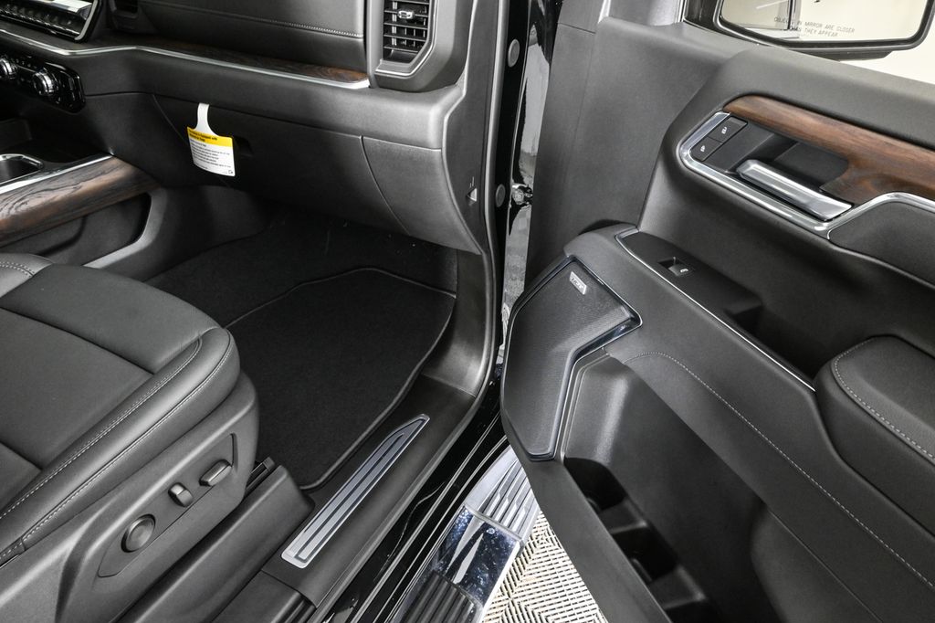 new 2025 GMC Sierra 1500 car, priced at $57,820