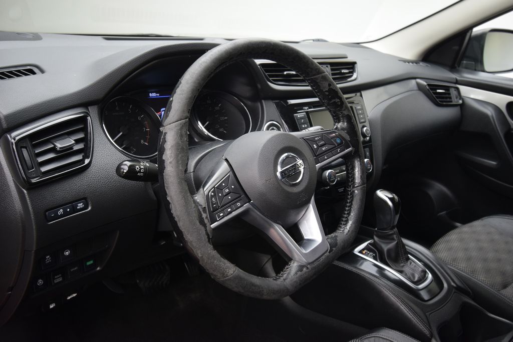 used 2020 Nissan Rogue Sport car, priced at $15,000