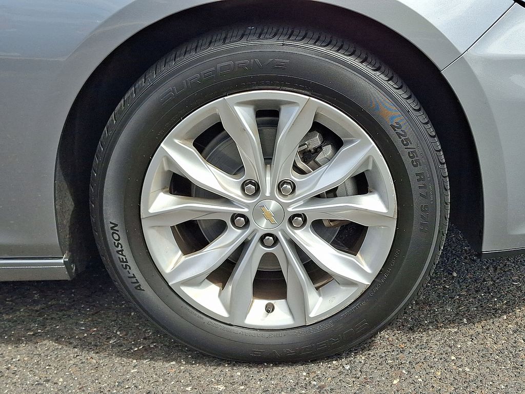 used 2024 Chevrolet Malibu car, priced at $20,495