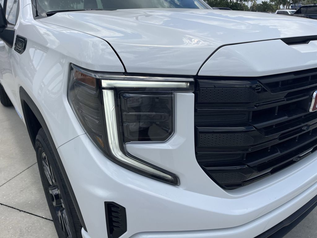 new 2025 GMC Sierra 1500 car, priced at $53,995