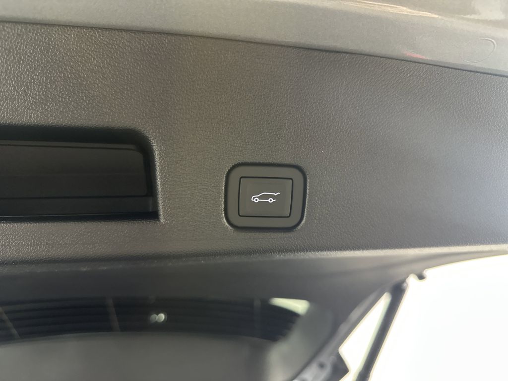 new 2025 GMC Acadia car, priced at $45,425