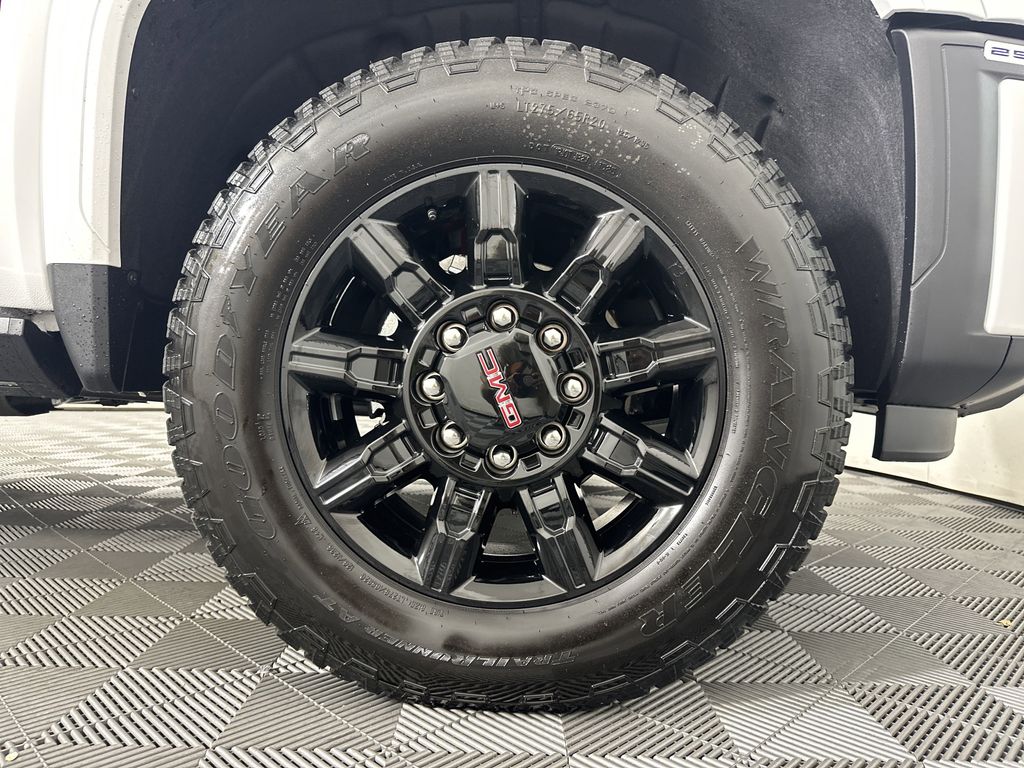 new 2025 GMC Sierra 2500HD car, priced at $86,141