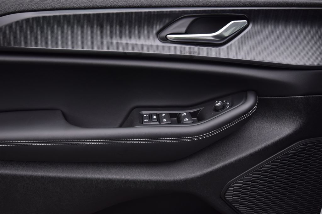new 2025 Jeep Grand Cherokee car, priced at $44,347