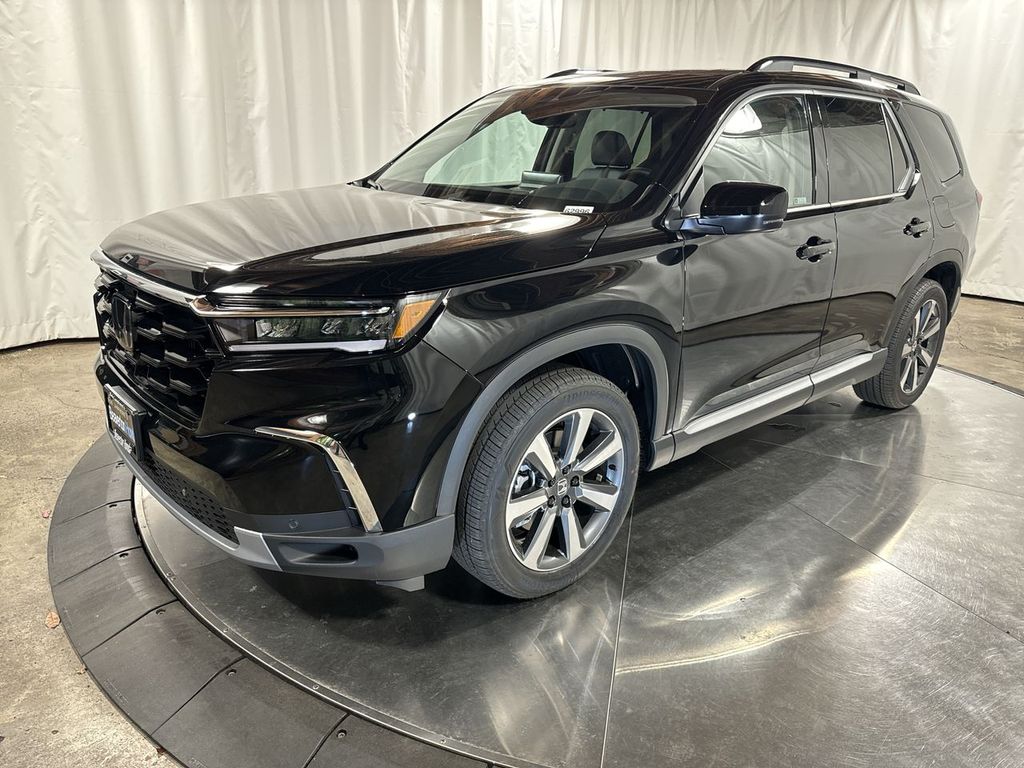 new 2025 Honda Pilot car, priced at $51,050