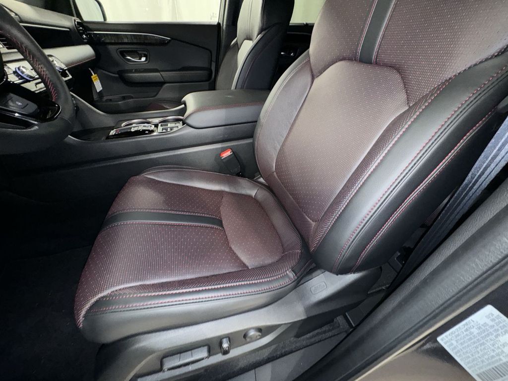 new 2025 Honda Pilot car, priced at $56,075