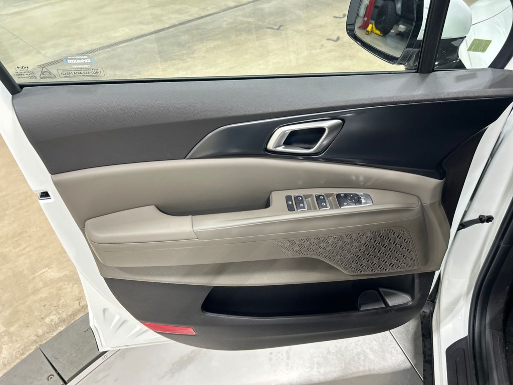new 2025 Kia Carnival car, priced at $40,495