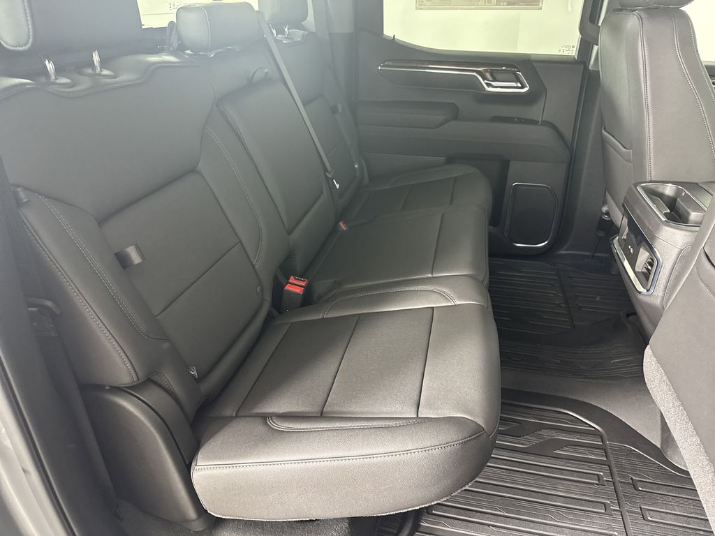 new 2025 GMC Sierra 1500 car, priced at $60,424