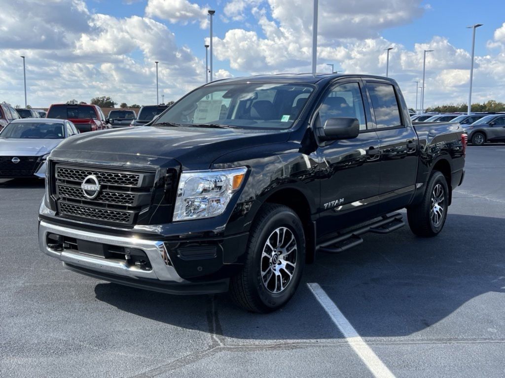 new 2024 Nissan Titan car, priced at $41,105