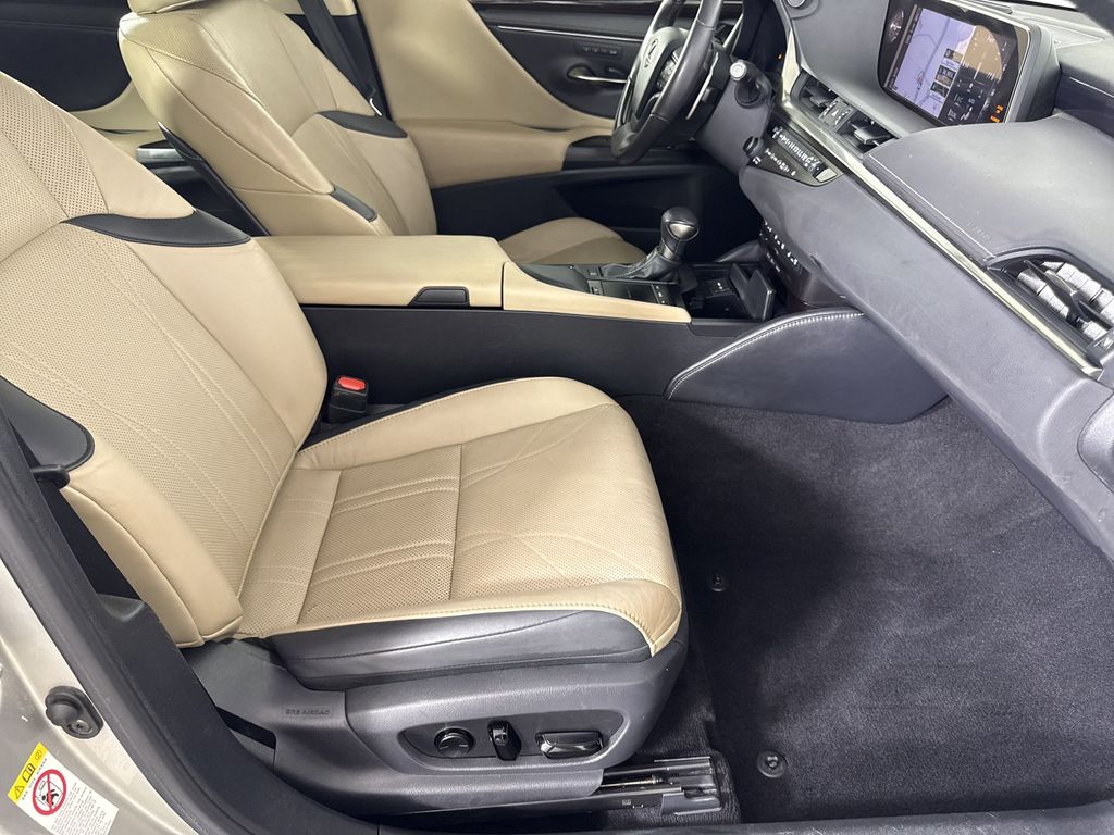 used 2019 Lexus ES car, priced at $30,367