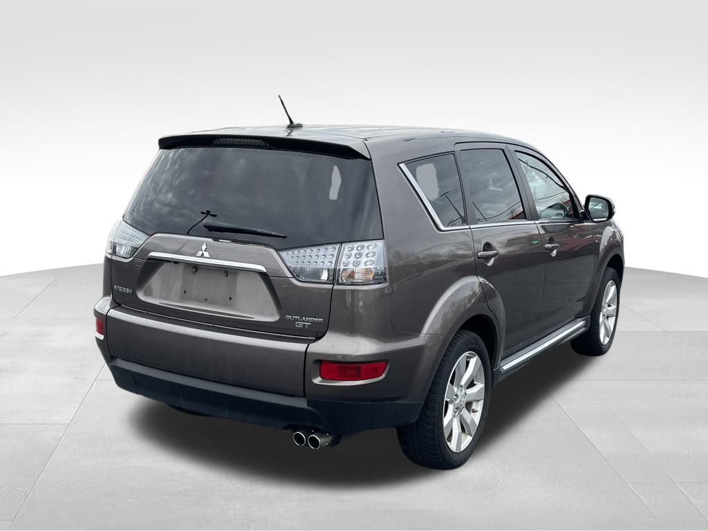 used 2013 Mitsubishi Outlander car, priced at $11,095