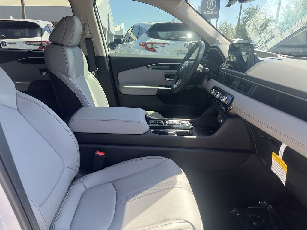 new 2025 Honda Pilot car, priced at $49,445