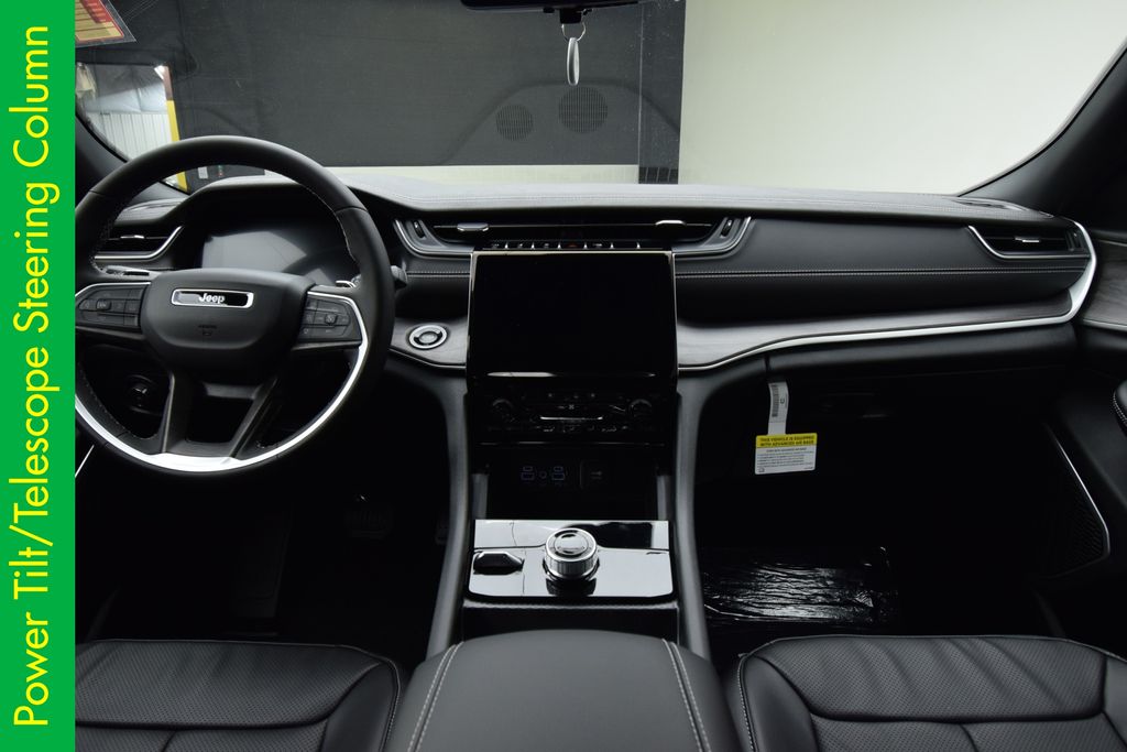 new 2025 Jeep Grand Cherokee car, priced at $50,655