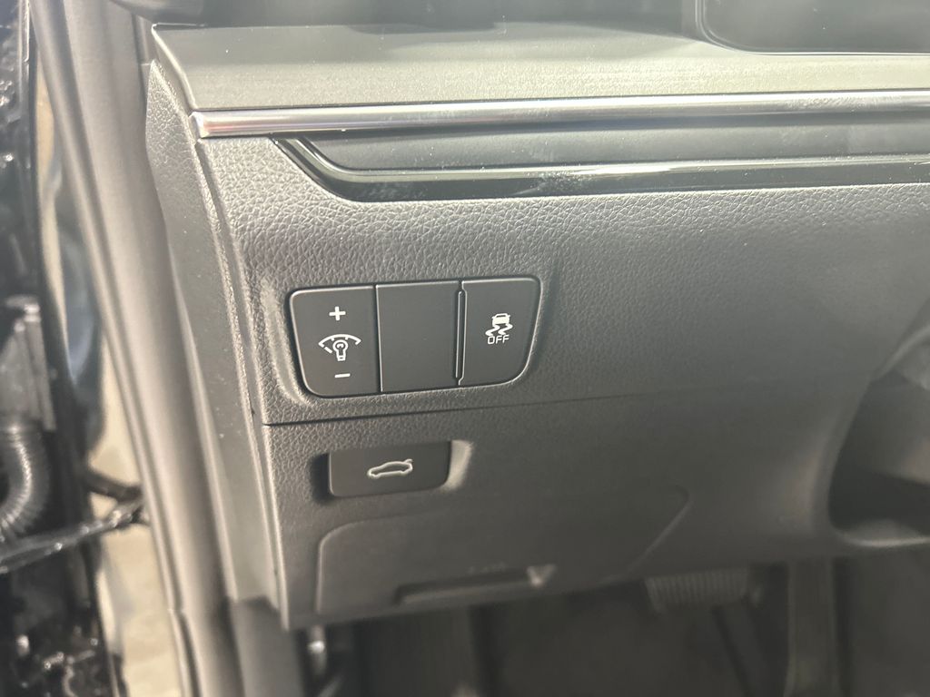 new 2025 Kia K5 car, priced at $31,612