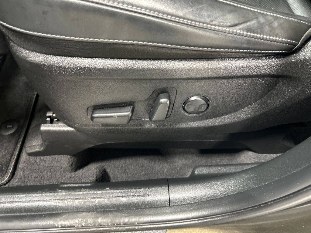 used 2023 Kia Telluride car, priced at $38,127