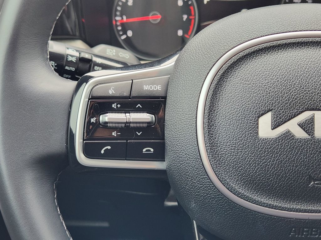 used 2022 Kia Sorento car, priced at $24,944